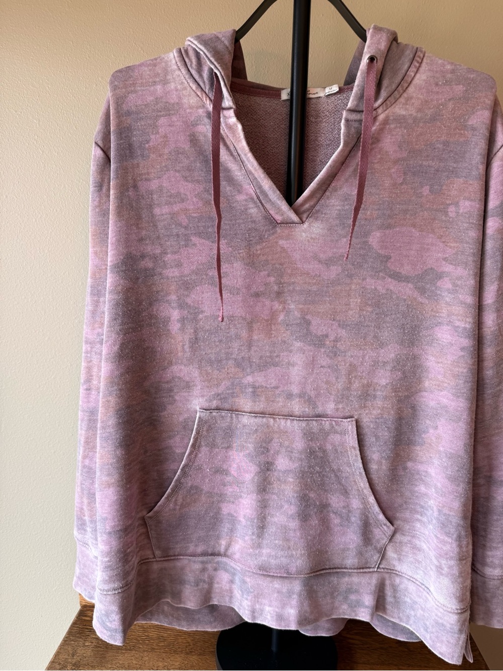 Woman's Another Love Mauve Camo V-Neck Hoodie M
